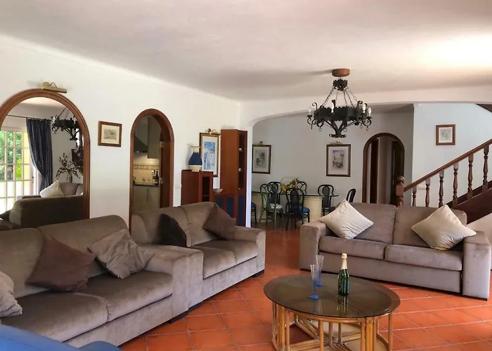 5 Bedroom Private Tenazinha Iii, Pool, Garden, Bbq וילה אלבופיירה