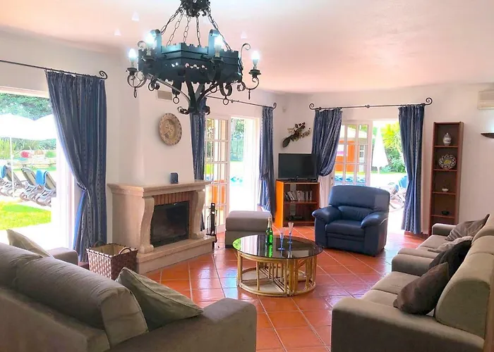 5 Bedroom Private Tenazinha Iii, Pool, Garden, Bbq * 阿尔布费拉